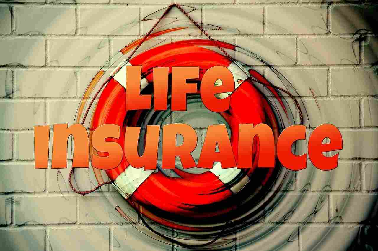 10 Secret Advantages of Life Insurance Policy Most Individuals Ignore